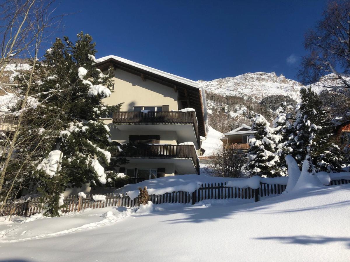 Ferienwohnung Pontresina - Chesa Andrea - Gartensitzplatz Exterior foto